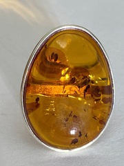 Янтарь 502 (кольцо из серебра)