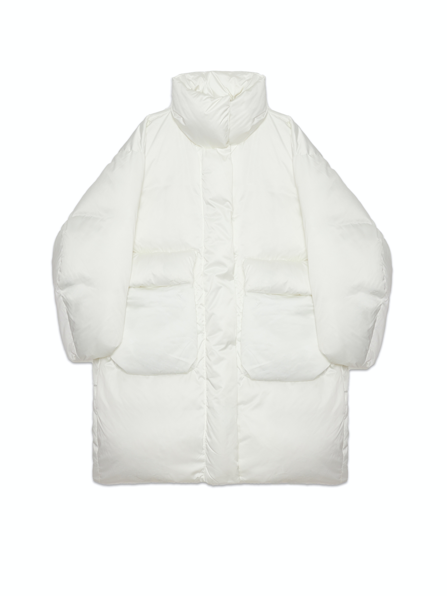 Длинный белый сатиновый пуховик