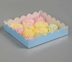 Коробки для пряников, голубые с волнистым краем и прозрачной крышкой 12х12
