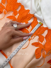 Кружево оранжевое с вышитыми цветами 