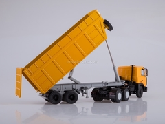 MAZ-6422 yellow and semi-trailer of wood chips MAZ-9506-30 1:43 AutoHistory