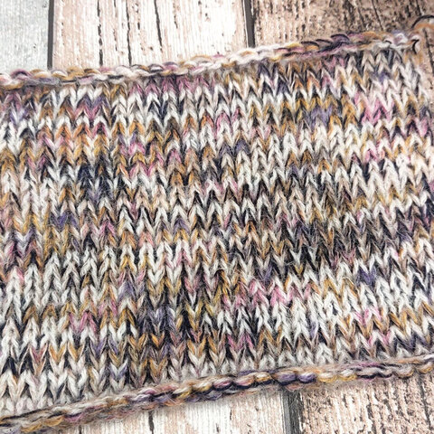 Смотка с альпакой и мохером 250 горчично-синий секционный