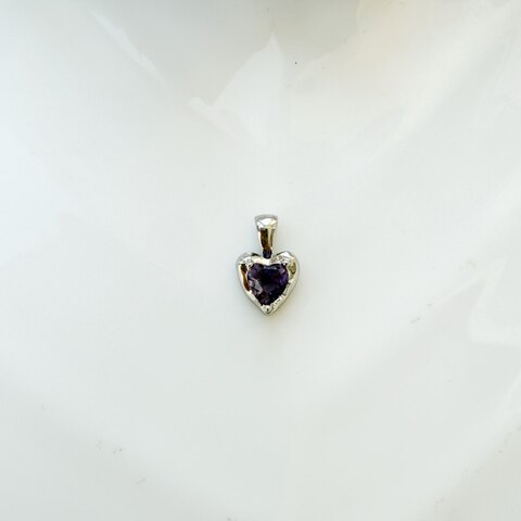Подвеска Сердце с тёмно-сиреневым фианитом, 12*8 мм, родий, П294