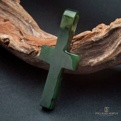 Крест из лазурного нефрита