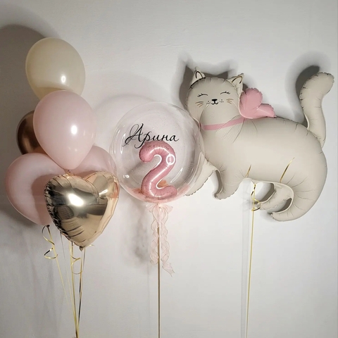 Нежная композиция ко дню рождения с кошечкой