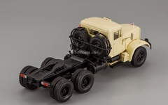 KRAZ-258B1 truck tractor 1987-1993 beige 1:43 Nash Avtoprom