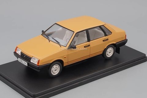 VAZ-21099 Satellite light brown 1:24 Legendary Soviet cars Hachette #55