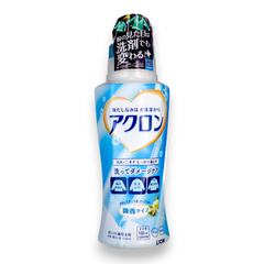 Жидкость для стирки деликатных тканей Lion Япония Akron, натуральное мыло, 450  мл