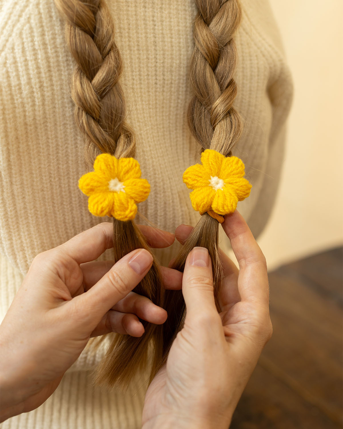 Вязаный бантик FLOWER (2 шт.)