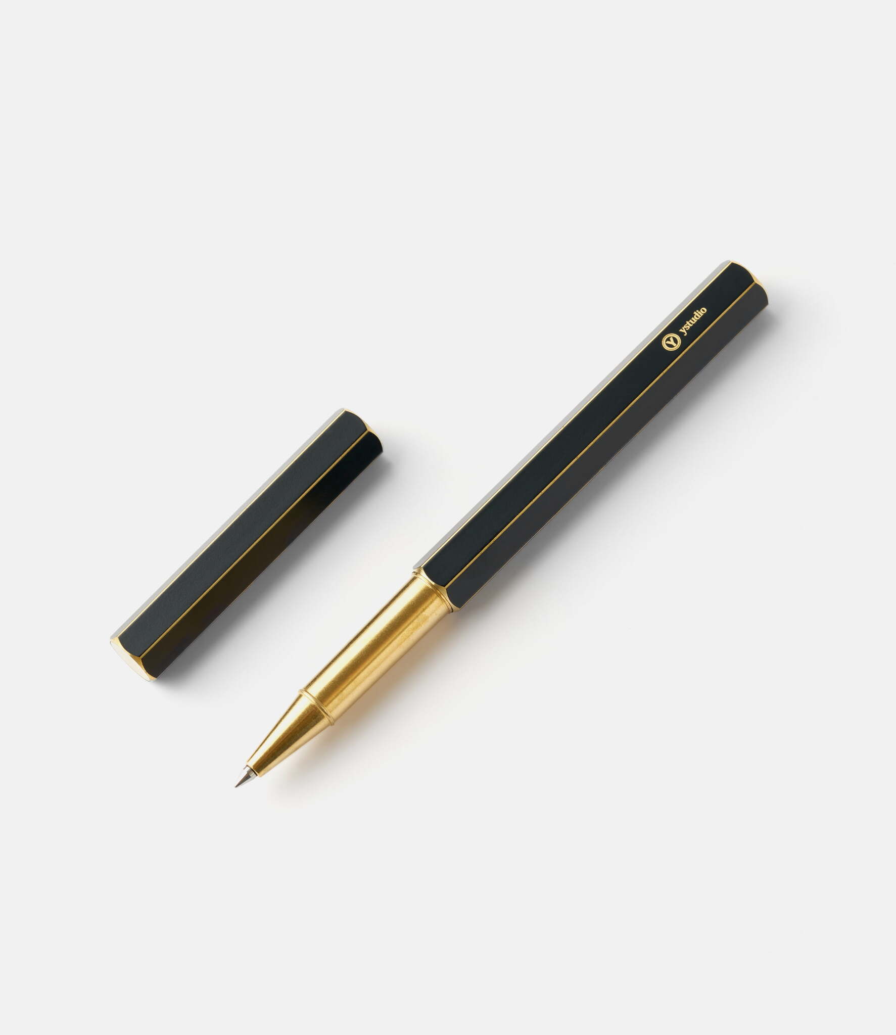 Ystudio Classic Revolve Rollerball Pen Black — ручка-роллер из латуни