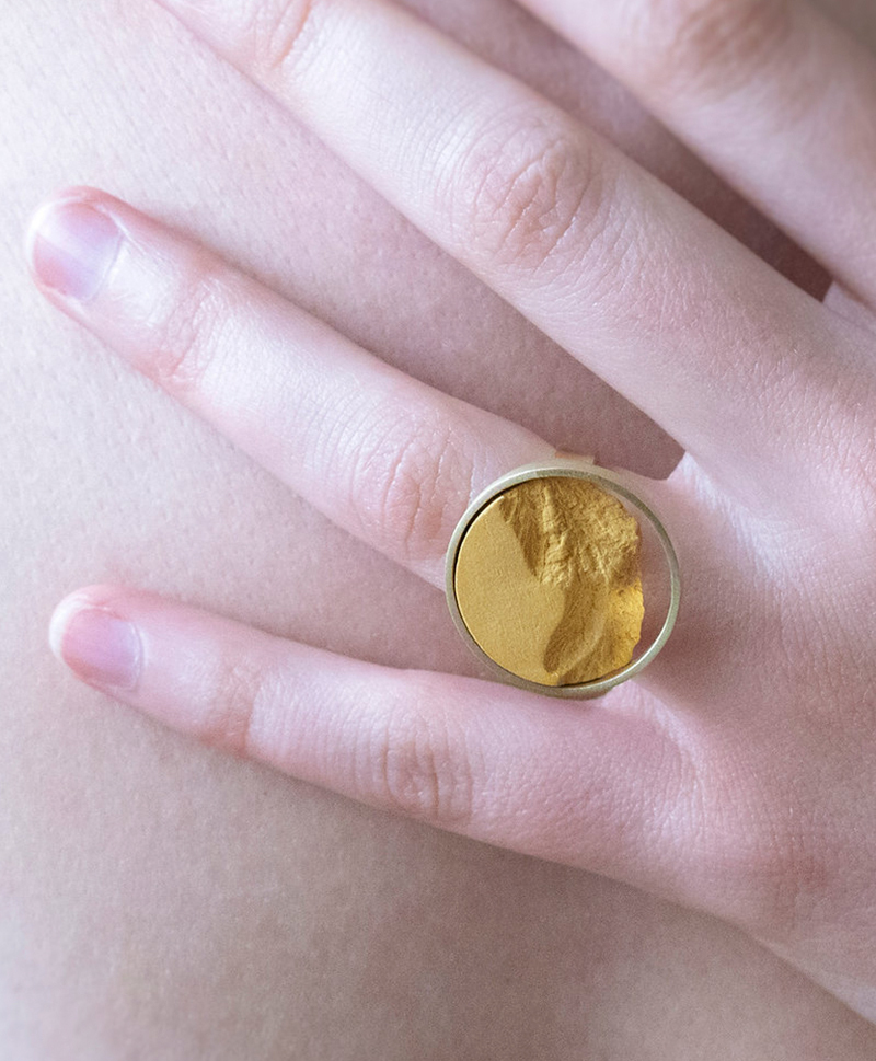 Кольцо Circular Dorado Mostaza