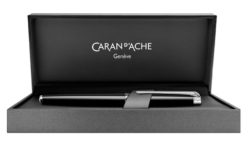 Ручка перьевая Caran d'Ache Leman Slim Ebony Black Lacquer SP F (4791.772)