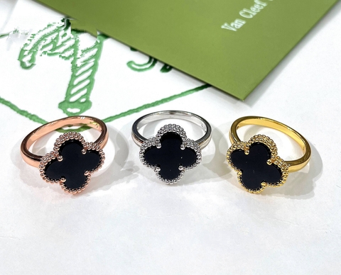 Кольцо Trendy клевер один мотив