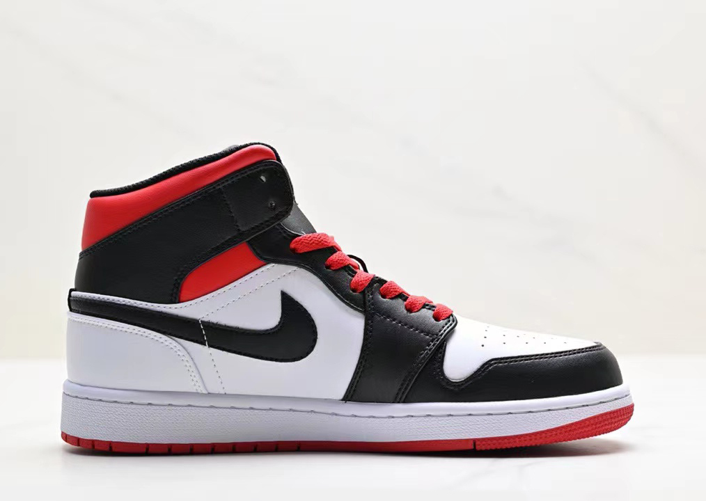 Nike gym red cheap