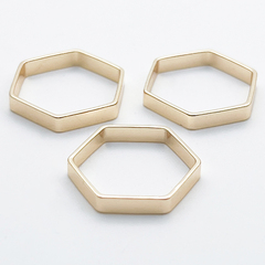 Коннектор Шестигранник, цвет золото, размер 20*18 мм, толщина 3 мм, цена за 1 шт