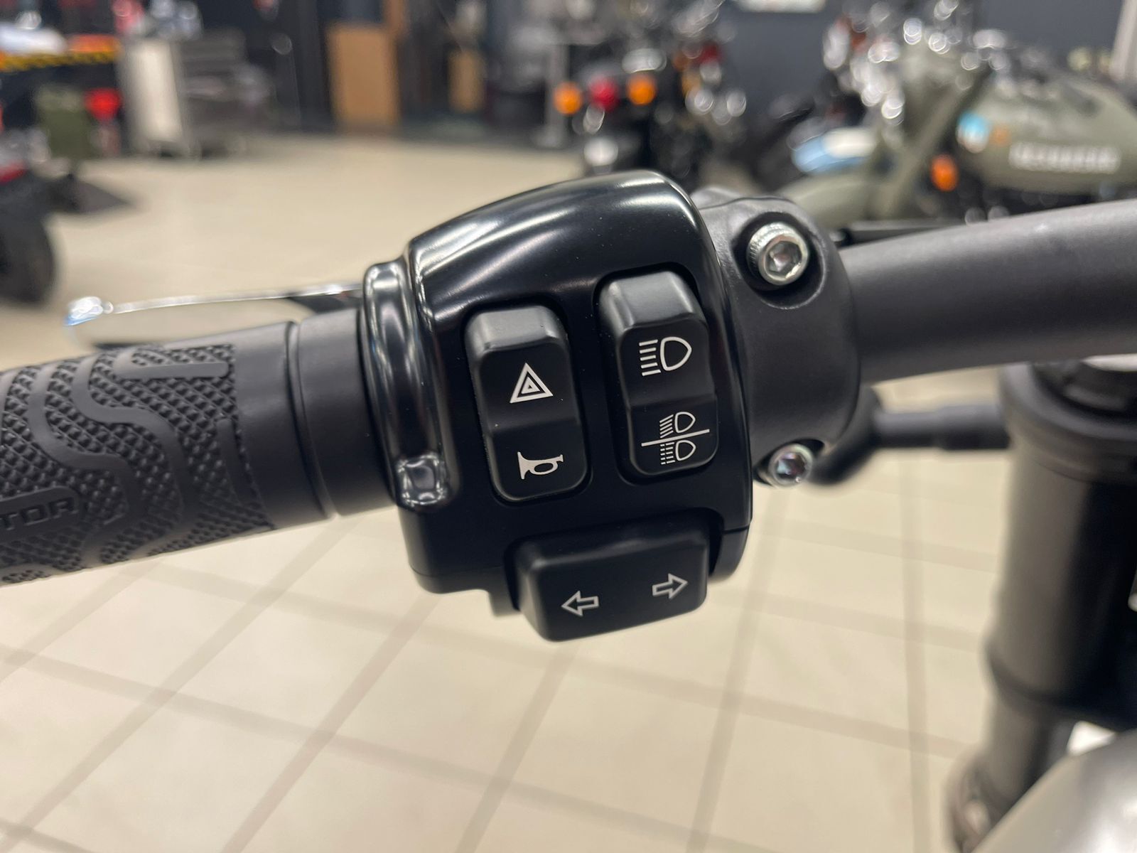 �������� QJMOTOR SRV 600 V
