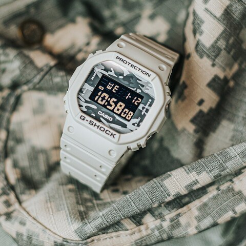 Часы Casio DW-5600CA-8ER
