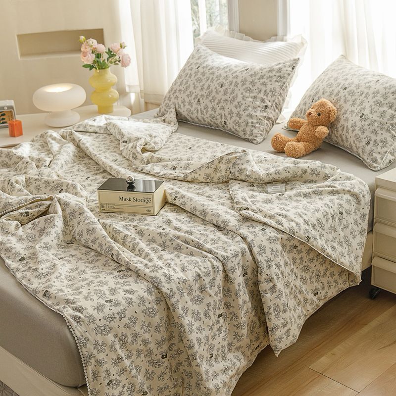 Комплект постельного белья Семейный (2 одеяла) Хлопок серый земляника