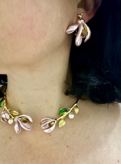 85241-komplekt-ukrashenij-kole-sergi-nezhnost-v-stile-bruni