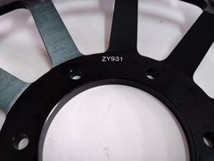 Диск тормозной передний  черный на Honda CB F HORNET 600 98-99