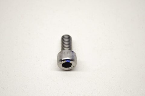 Болт Yamaha 913140801600