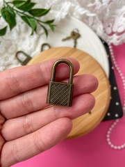 Замок для шкатулок с ключиком декоративный, цвет бронзовый, 5 шт, 3,1*1,7 см.