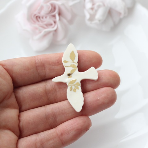 Подвеска Птица голубь, белый с золотом, L 50*30 мм, S052