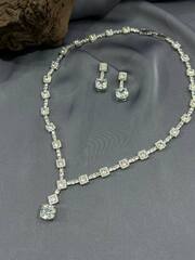 Набор украшений теннисное колье +серьги в стиле GRAFF
