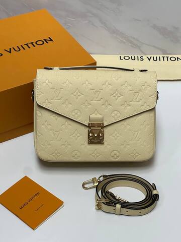 Сумка Louis Vuitton Pochette Metis кремовый
