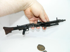 Miniature machine gun MG42