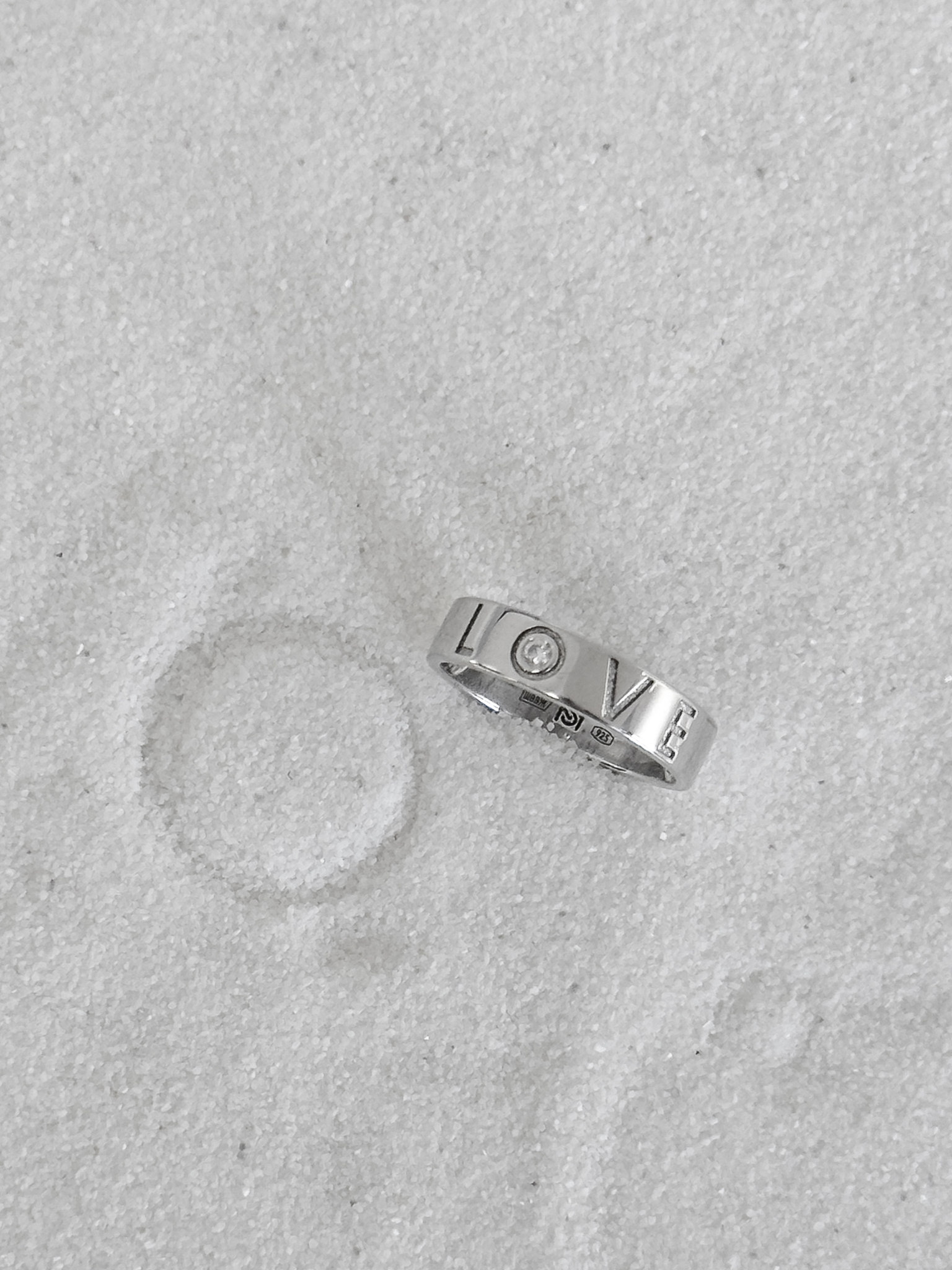 Кольцо LOVE