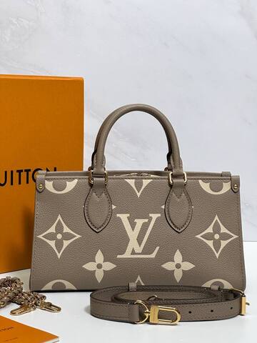 Сумка-тоут LOUIS VUITTON On The Go East West со съемным ремнем-цепочкой с плетёной отделкой из кожи
