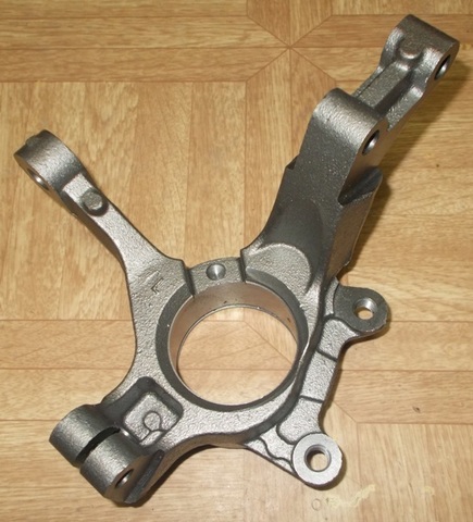 КУЛАК ПЕРЕД ЛЕВЫЙ LOGAN, LARGUS С АБС  SAT