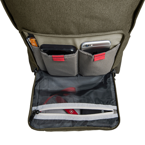 Рюкзак Victorinox Altmont Classic Laptop Backpack 15'', зелёный, 28x15x44 см, 16 л