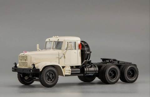 KRAZ-258B1 truck tractor 1987-1993 white 1:43 Nash Avtoprom