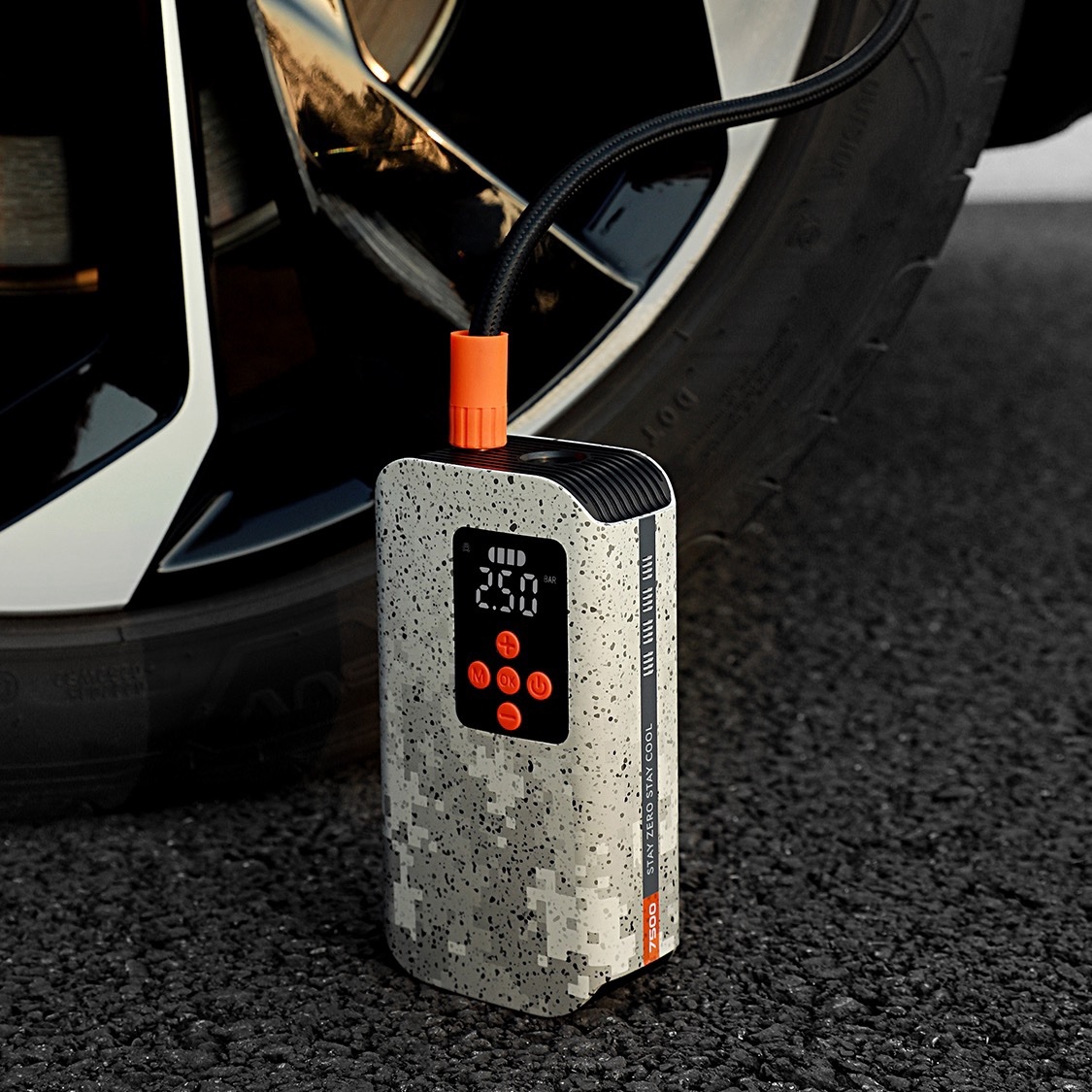 Автомобильный насос ZEEKR Mosaic collection