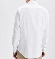 Сорочка мужская Seidensticker Shaped Fit 01.253730-01 белая из лёгкой фактурной ткани
