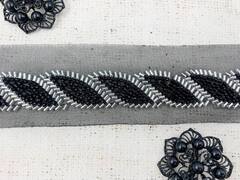Тесьма декоративная вышивка стеклярус, ш. 2,5 см, чёрный с серебром