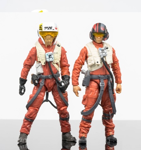 Фигурка Пилот Илло Эсти Пробуждение силы Black Series