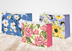 Пакет подарочный S горизонтальный, Цветы МИКС, 23*18*6 см (Д*В*Ш)