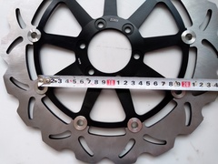 Диск тормозной передний лепестковый на Aprilia, BMW, Ducati, Yamaha, KTM, MOTO GUZZI