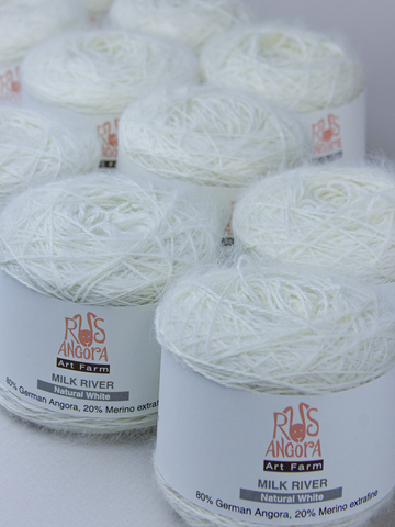 Пряжа из ангоры и мериноса 80/20 %, 30 г /200 м
