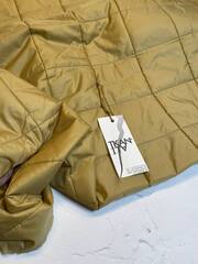 Стеганая подкладка с утеплителем, с пропиткой (квадрат 9*9,5 см) (70%вискоза/30%ацетат + тенсулейт, Золотистый пряный латте/белый утеплитель, 140, 60 гр/м2)