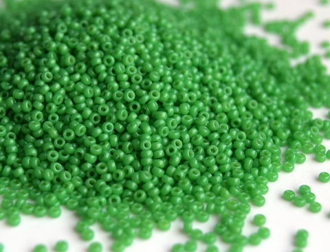 15/0 RR-4476 Duracoat Fiji Green