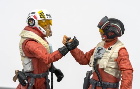 Фигурка Пилот Илло Эсти Пробуждение силы Black Series