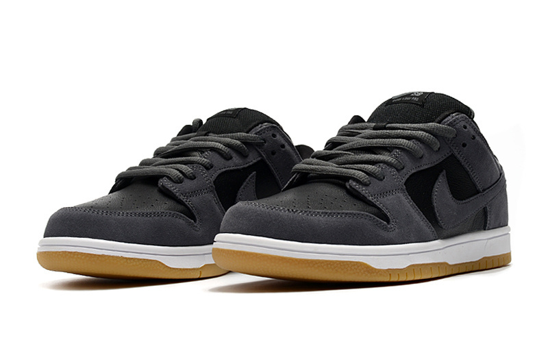 nike dunk sb black