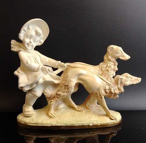Статуэтка "Девочка с борзыми собаками", композитный материал, тонировка, Европа, 1960-1990 гг.