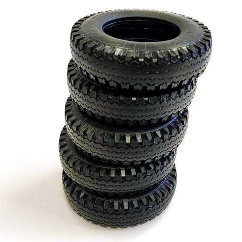 Set of 5 tires for UAZ-469 1:8 DeAgostini