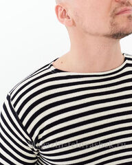 Купить черную теплую тельняшку - Магазин тельняшек.ру 8-800-700-93-18Тельняшка двойной вязки 100% хлопок ВМФ (черная полоса) ГОСТ МИНОБОРОНЫ в Магазине тельняшек