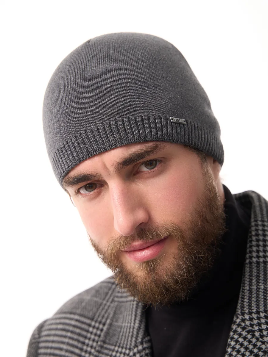 Шапка зимняя на флисе вязаная осень